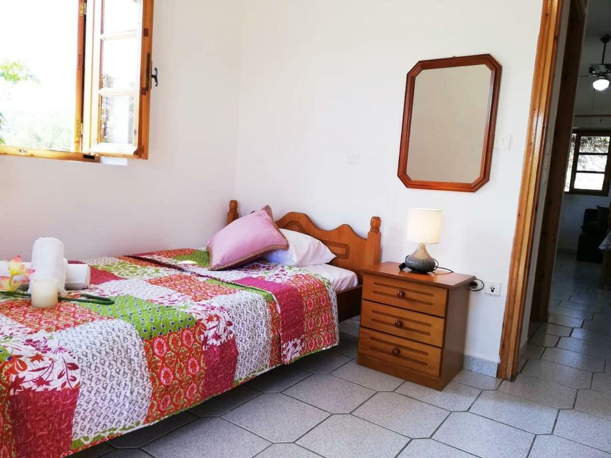 Theasea House With Garden Apartment Riglia Exterior foto